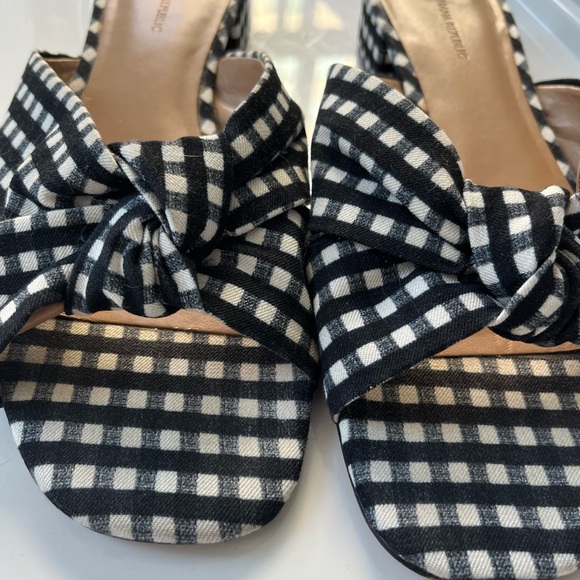 Banana Republic Women’s size 10.5 Gingham Slip On Sandals - Picture 3 of 9
